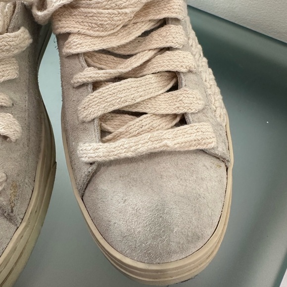 Women's Sz 37 M P448 John Suede Low-Top Lace Up Sneakers - Picture 11 of 11